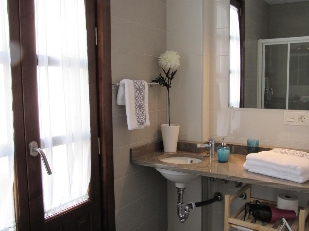 Apartamentos Iliberis Granada Kamer foto